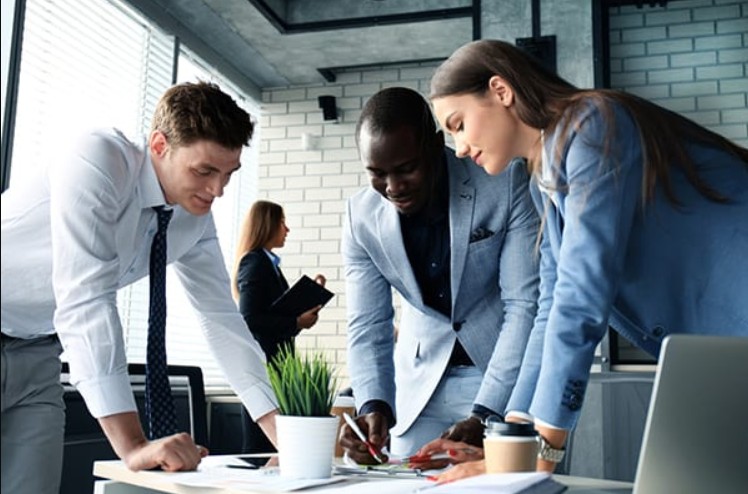 How Businesses Operate Legally Outside Mainstream Regulatory Bodies