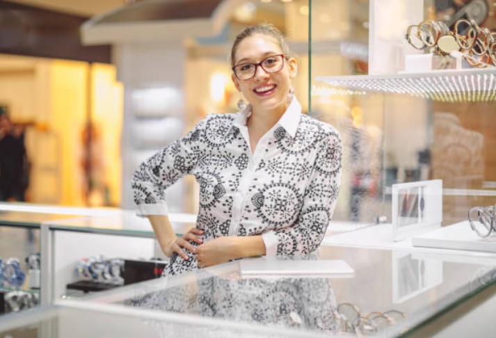 How to Make an Eyewear Business Stand Out in the UK