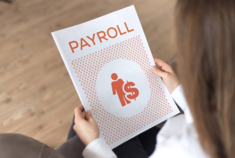 When Is the Right Time to Switch to a Payroll Provider