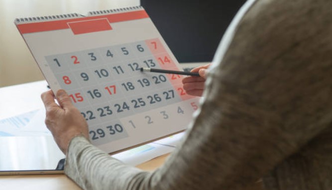 Top 18 Jobs That Pay Weekly More in the UK