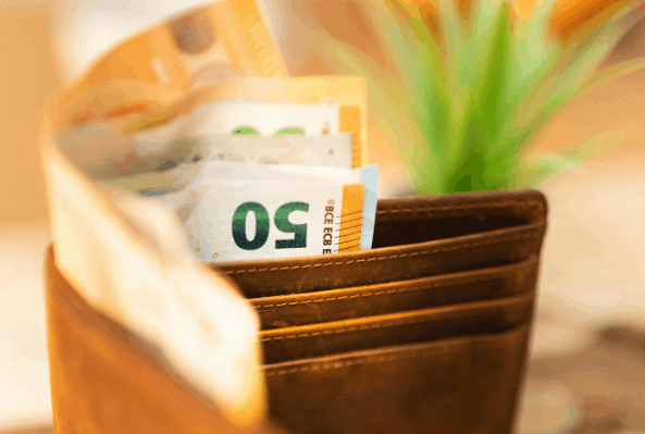 How does the National Living Wage work