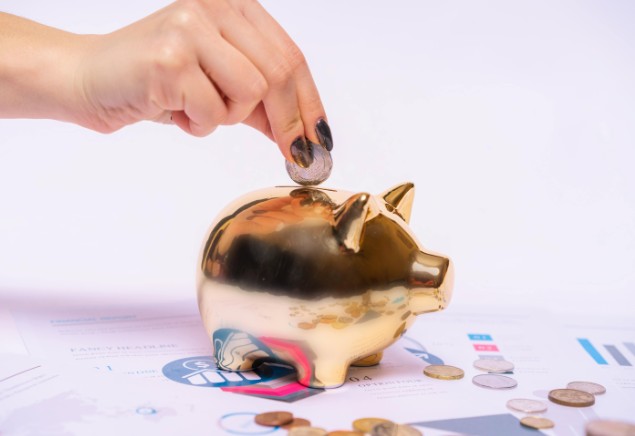 Rachel Reeves Investment ISA Levy affect savings