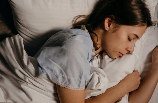 How Many Hours Sleep Between Shifts UK?