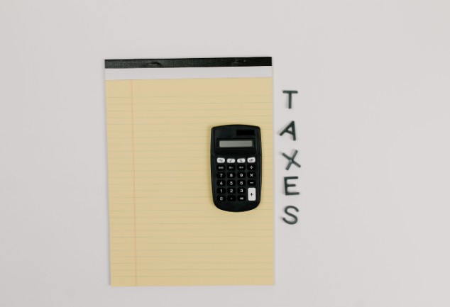 How Do Freelancers Pay Tax