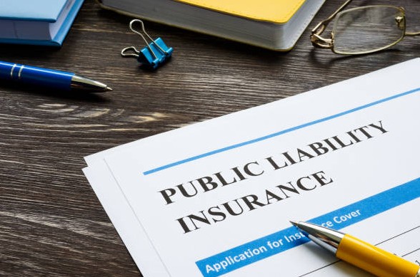 What does public liability insurance for sole trader cover