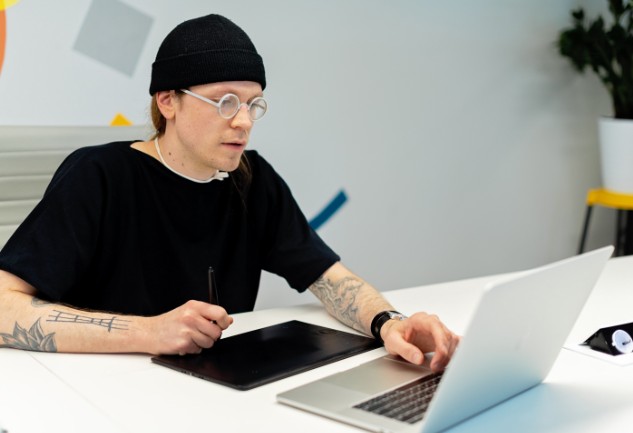 What is a Freelancer