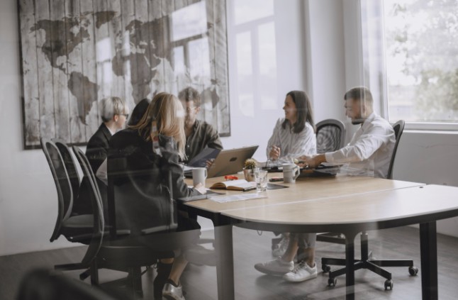 advantages of a Public Limited Company