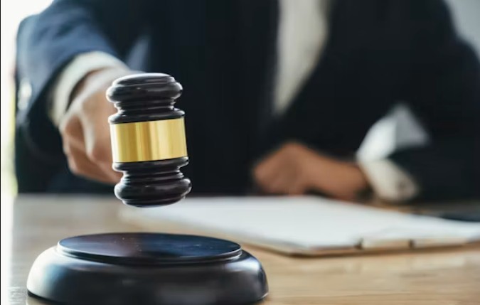 What are the penalties for small businesses failing to pay the minimum wage