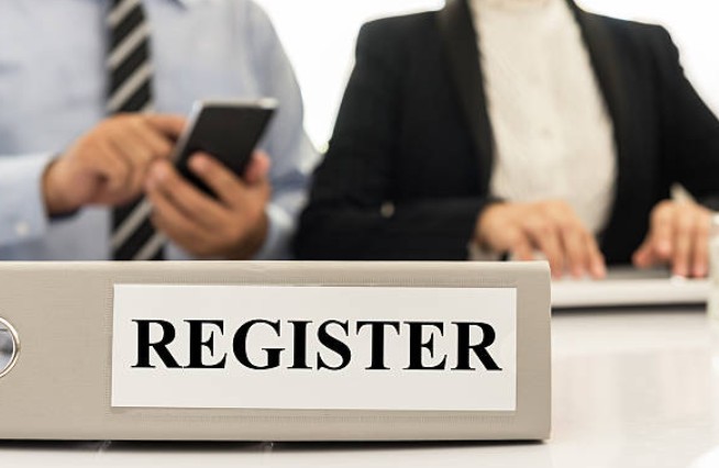 Do I Need to Register as Sole Trader if I Have a Full-Time Job