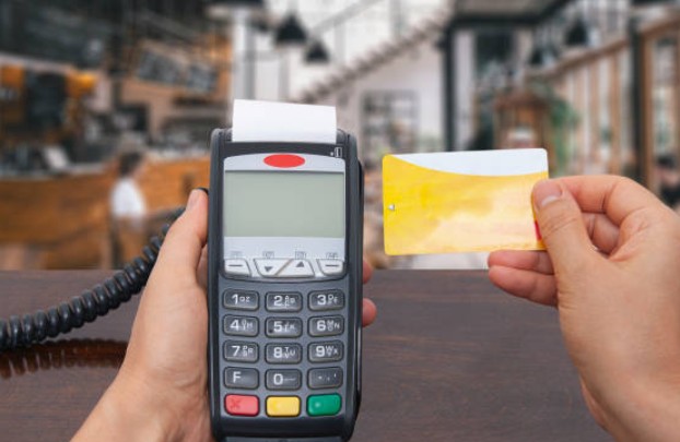 How to Choose the Cheapest Card Reader for Small Businesses