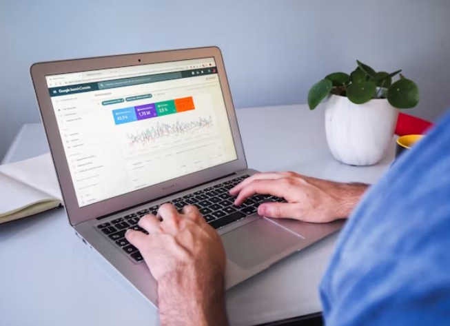 How to Work With an SEO Provider Once You've Hired Them